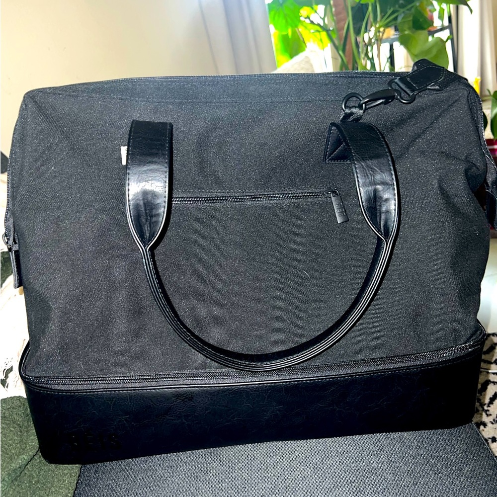 Black Beis Weekender